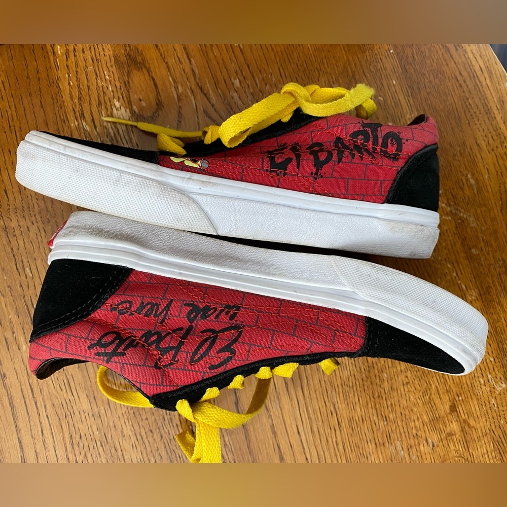 El Barto Vans sneakers, kids 1.5 in great condition. Cleaned and sanitised!